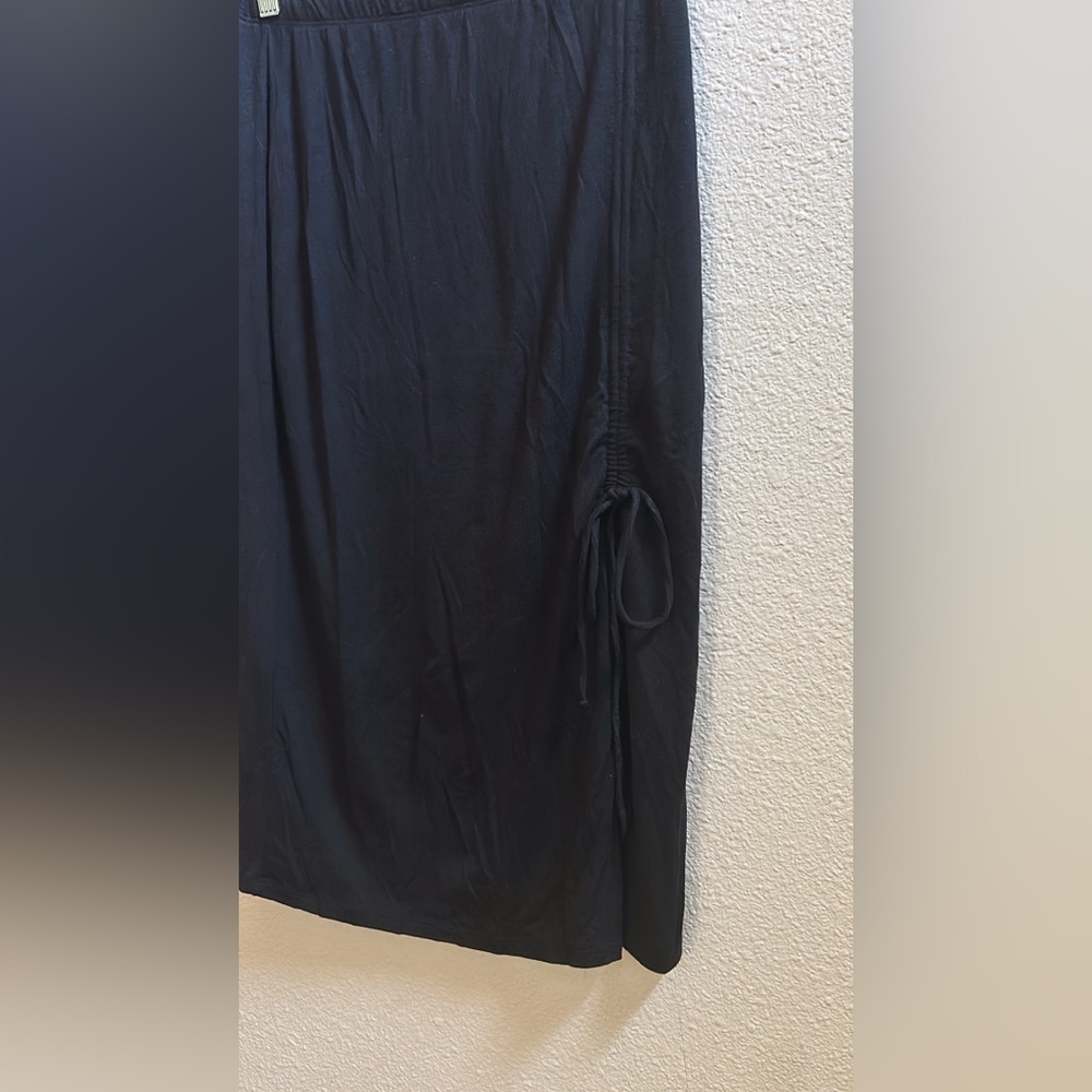 NWOT Velvet Torch Black Midi Skirt with Slit Size L - Picture 3 of 5